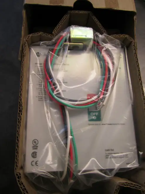 Allen Bradley 140U-L-Eopd 110...240V AC/DC 電機操作器