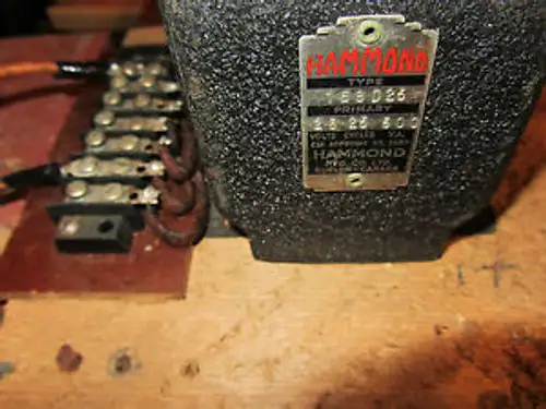HAMMOND-TRAFO MIT MEHRFACHEM AUSGANG 168D25 IN HANDELSÜBLICHER QUALITÄT