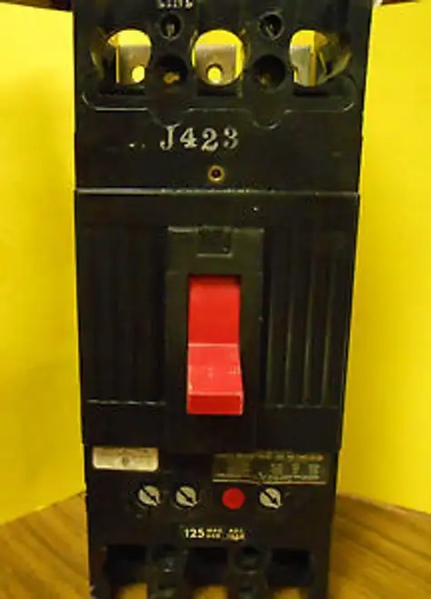 Interruttore General Electric a 3 poli con sgancio da 125 ampere Thfk236F000 .......Wb-101