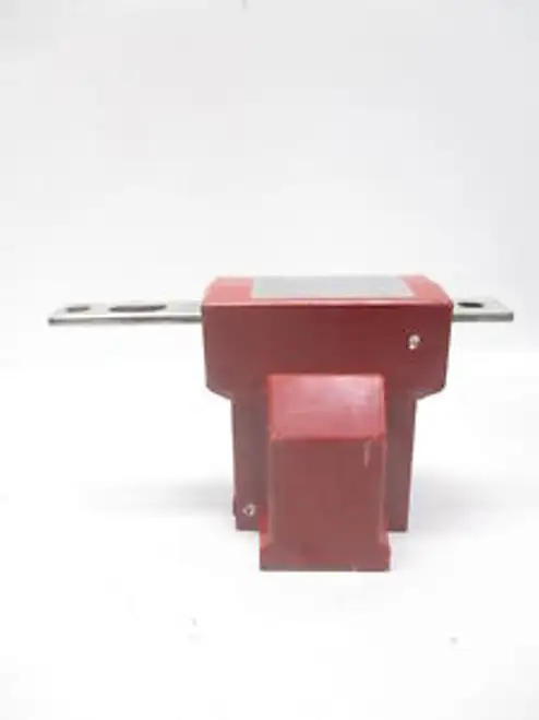 Allen Bradley 80025-158-15 Transformateur de courant 300:5A