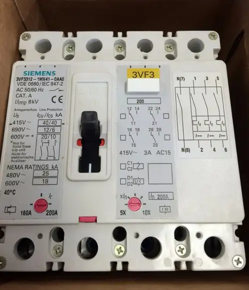 SIEMENS 3VF3 312-1MX41-0AA0 CIRCUIT BREAKER 4POLE 25KV 480V OVERVOLTAGE CK