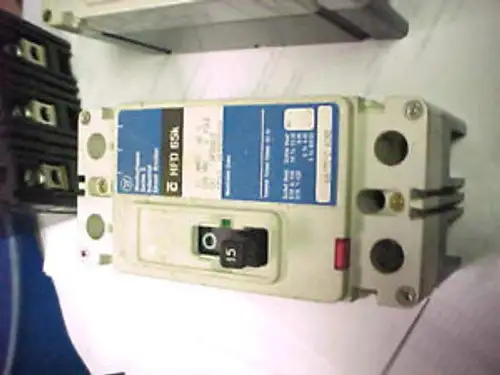 Cutler Hammer Westinghouse 15A 2P Unterbrecher Hfd2015 Ll-49