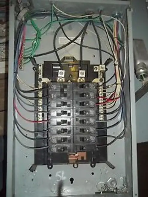 Siemens Circuit Breaker Main W/ 15 Circuit Breakers13-20Amp 1-15Amp 1-50A