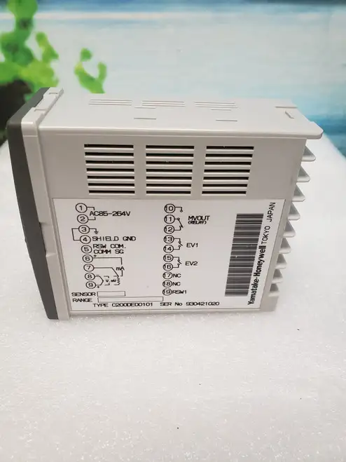 HONEYWELL YAMATAKE C200D-E-001-0-1