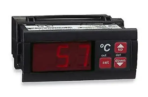 Dwyer TCS-4021 Thermocouple Temperature Controller Type K and J 230V ?C