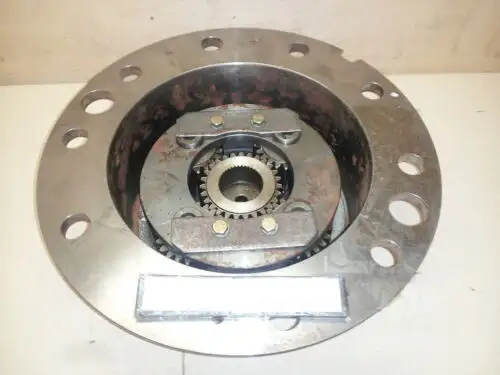 Nos Oshkosh Wheel Hub & Planetary Gear 300021-4 7-Ton 45152-3000220
