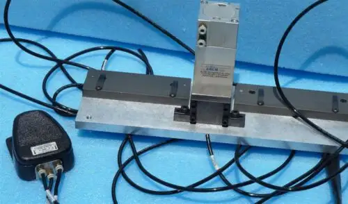 Azco Up-20 Pneumatic Punch With Clipper 4C-30F2-S & Base