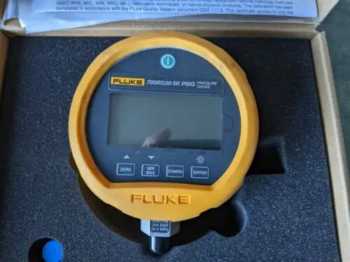 New Never Fluke 700Rg30 Pressure Gauge Calibrator 5000 Psig Psi