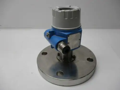 Endress+Hauser Pmc45-Rc21Hbc1Ku1 Transmitter With Mounting Plate