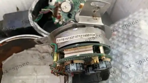 E07B151337