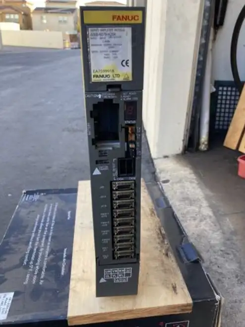 Fanuc A06B-6079-H204 伺服放大器模組