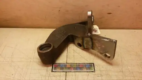 Nos Navistar Brake Chamber Bracket Right Hand Fb0273-2836 F2732836 2590015474964