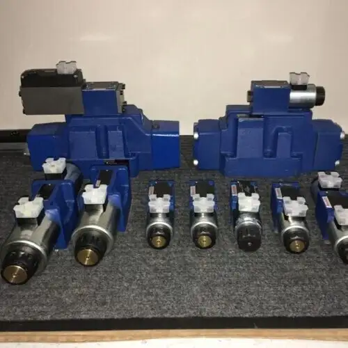 R900953655 4WRA6V15-2X/G24N9K4/V-589 電磁弁