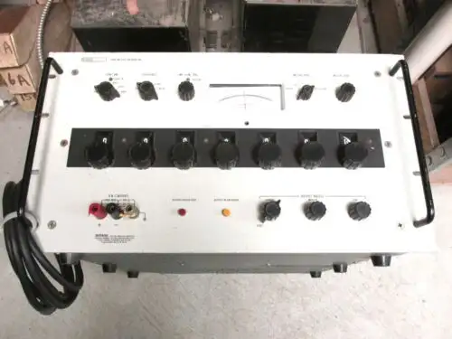 Fluke 760A Meter Calibrator Cat# Z485011 ... A-002