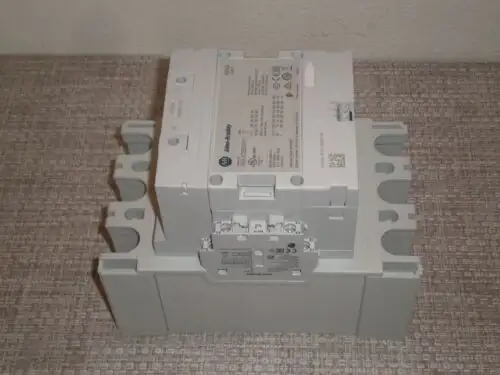 New Allen Bradley 300-Foed9311 Contactor 3 Main Poles Operating Voltage 100-250