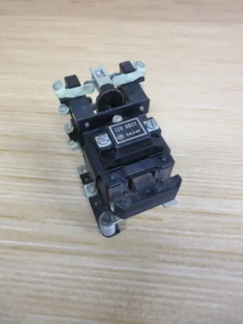 Allen Bradley 700-B220A12 Control Relay 700B220A12