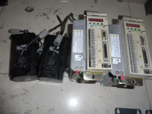 Omron R88D-Wt08H R88M-W75030T