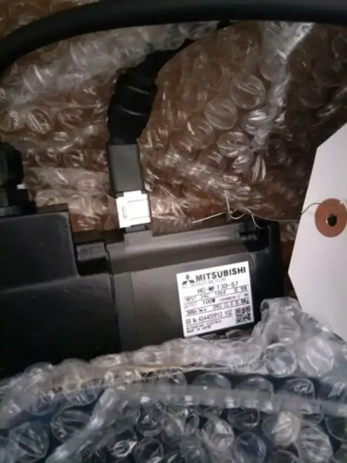 Mitsubishi Hc-Mf13D-S7 Servo Motor