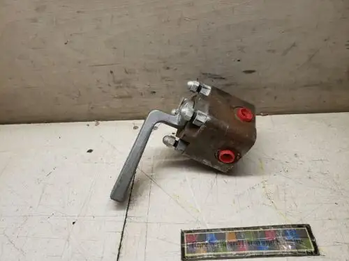 Nos Teledyne Republic Plug Valve 6-673-10 407810-1 4820008155251