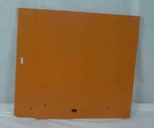 D123817 Bouclier latéral du moteur R/H pour Case. Modèles 480D 480E