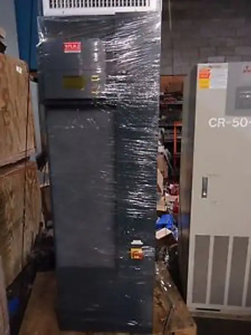 Stulz 3 Ton Chilled water upflow very low hour BU102C Liebert Totalmente renovado